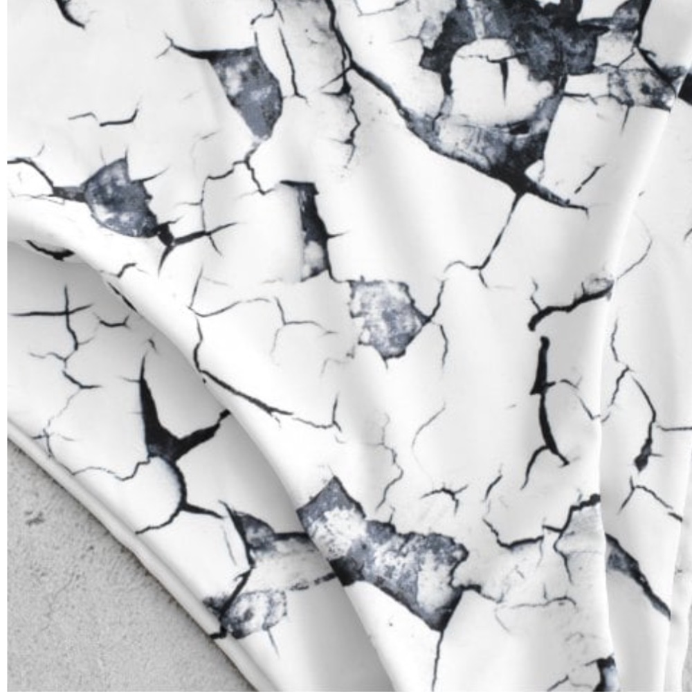 🔥SIZE SMALL LEFT!!🔥Marble Bandeau Bikini - Picture 4 of 4